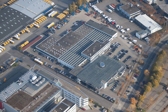 Vue aérienne de Killisfeld, Iveco Süd-West Nutzfahrzeuge GmbH à le quartier Durlach in Karlsruhe dans le département Bade-Wurtemberg, Allemagne