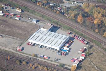 Wofahrtsweierer Straße, Emons Spedition GmbH à le quartier Oststadt in Karlsruhe dans le département Bade-Wurtemberg, Allemagne depuis l'avion