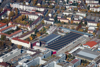 Vue aérienne de Les entreprises de transport à le quartier Oststadt in Karlsruhe dans le département Bade-Wurtemberg, Allemagne