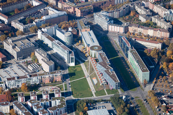 Image drone de Kriegsstraße Est à le quartier Südstadt in Karlsruhe dans le département Bade-Wurtemberg, Allemagne