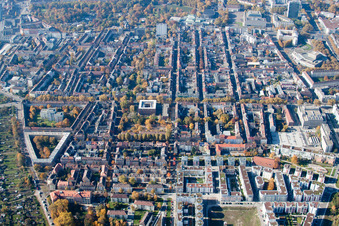 Vue aérienne de Quartier Südstadt in Karlsruhe dans le département Bade-Wurtemberg, Allemagne
