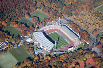 Vue aérienne de Stade KSC à Hardtwald à Karlsruhe à le quartier Innenstadt-Ost in Karlsruhe dans le département Bade-Wurtemberg, Allemagne