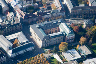Vue aérienne de Galerie d'art à le quartier Innenstadt-West in Karlsruhe dans le département Bade-Wurtemberg, Allemagne
