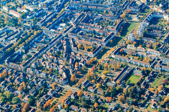 Vue aérienne de Rue Seldeneck à le quartier Mühlburg in Karlsruhe dans le département Bade-Wurtemberg, Allemagne