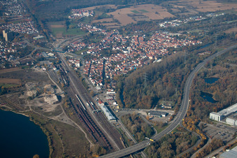 Vue aérienne de De l'est à Wörth am Rhein dans le département Rhénanie-Palatinat, Allemagne
