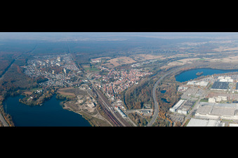 De l'est à Wörth am Rhein dans le département Rhénanie-Palatinat, Allemagne d'en haut