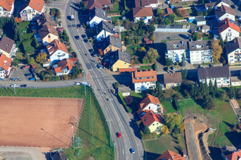 Vue aérienne de Terrain dur du SV Hagenbach sur la Scharfeneckstraße à Hagenbach dans le département Rhénanie-Palatinat, Allemagne