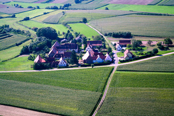 Vue aérienne de Seebach Frohnackerhof à Seebach dans le département Bas Rhin, France