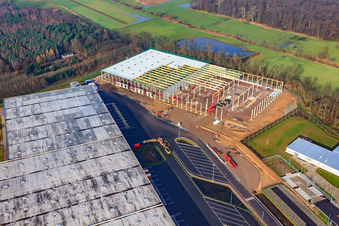 Vue oblique de Centre logistique de Gazely, 2ème phase de construction pour le groupe STS à le quartier Minderslachen in Kandel dans le département Rhénanie-Palatinat, Allemagne