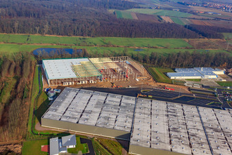 Centre logistique de Gazely, 2ème phase de construction pour le groupe STS à le quartier Minderslachen in Kandel dans le département Rhénanie-Palatinat, Allemagne depuis l'avion