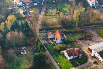 Vue oblique de Weberhof sur la Washgasse à Billigheim-Ingenheim dans le département Rhénanie-Palatinat, Allemagne