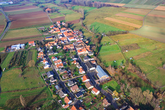 Vue aérienne de Raiffeisenstrasse à Oberhausen dans le département Rhénanie-Palatinat, Allemagne