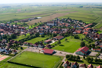 Schleithal dans le département Bas Rhin, France d'un drone