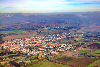 Vue aérienne de Vue du village depuis le sud-ouest à Steinfeld dans le département Rhénanie-Palatinat, Allemagne
