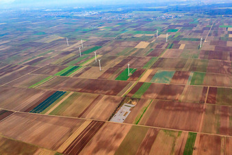 Vue aérienne de Site de forage d'essai géothermique à Rülzheim dans le département Rhénanie-Palatinat, Allemagne