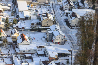 Vue aérienne de Nouveau bâtiment de l'AWG Waldstraße à Kandel dans le département Rhénanie-Palatinat, Allemagne