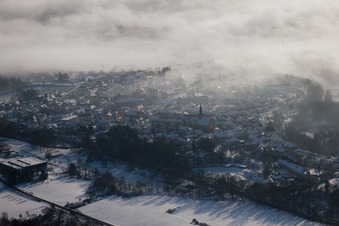 Lauterbourg dans le département Bas Rhin, France d'un drone
