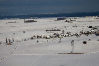 Vue aérienne de Oberlauterbach dans le département Bas Rhin, France