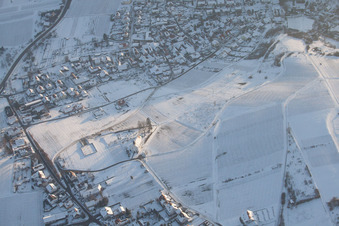 Photographie aérienne de Chapelle Dionisius en hiver à le quartier Gleiszellen in Gleiszellen-Gleishorbach dans le département Rhénanie-Palatinat, Allemagne