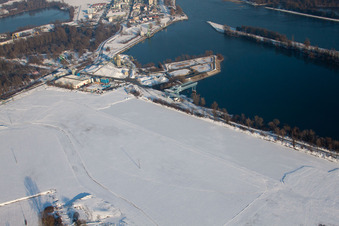 Port du Rhin à Lauterbourg dans le département Bas Rhin, France vue d'en haut