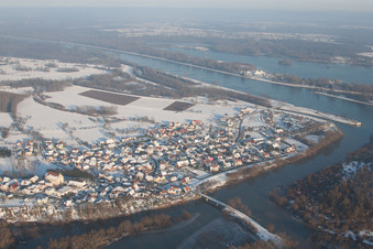 Vue aérienne de Estuaire de la Sauer à Munchhausen dans le département Bas Rhin, France