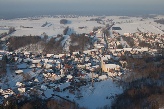 Image drone de En hiver quand il y a de la neige à Neewiller-près-Lauterbourg dans le département Bas Rhin, France