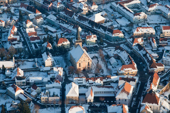 Lauterbourg dans le département Bas Rhin, France du point de vue du drone