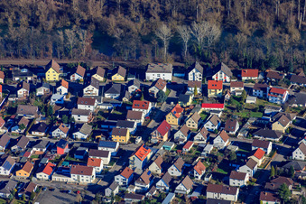 Vue aérienne de Schillerstraße à Lingenfeld dans le département Rhénanie-Palatinat, Allemagne