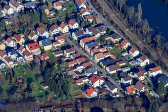 Vue aérienne de Rue Rheinfeld à Lingenfeld dans le département Rhénanie-Palatinat, Allemagne