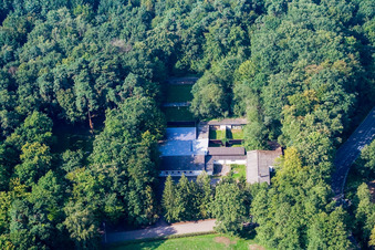 Vue aérienne de Zone d'entraînement et d'entraînement du stand de tir du club de tir sportif à Kandel dans le département Rhénanie-Palatinat, Allemagne