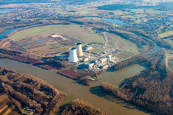 Centrale nucléaire à Philippsburg dans le département Bade-Wurtemberg, Allemagne vue d'en haut
