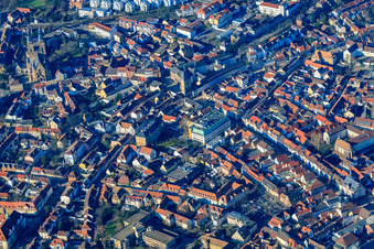Vue aérienne de Maximilianstraße à l'Altpörtel à Speyer dans le département Rhénanie-Palatinat, Allemagne