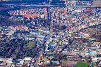 Vue aérienne de Du nord au sud à Speyer dans le département Rhénanie-Palatinat, Allemagne