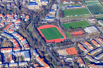 Vue aérienne de Stade Helmut Bantz et salle de sport Est à Speyer dans le département Rhénanie-Palatinat, Allemagne