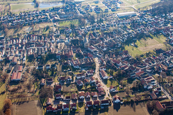 Vue aérienne de Du nord à le quartier Geinsheim in Neustadt an der Weinstraße dans le département Rhénanie-Palatinat, Allemagne
