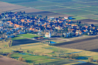 Vue aérienne de Église du château à Altdorf dans le département Rhénanie-Palatinat, Allemagne