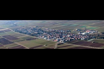 Vue aérienne de Panorama à le quartier Niederhochstadt in Hochstadt dans le département Rhénanie-Palatinat, Allemagne