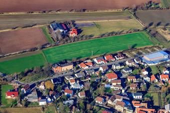Vue oblique de Rue de la gare à Zeiskam dans le département Rhénanie-Palatinat, Allemagne
