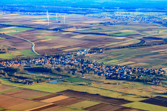 Vue aérienne de Vue du village depuis le nord-ouest à Winden dans le département Rhénanie-Palatinat, Allemagne