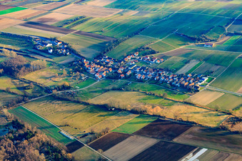 Vue aérienne de Vue du village depuis le nord-ouest à Hergersweiler dans le département Rhénanie-Palatinat, Allemagne