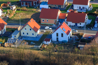 À l'Anhaide à le quartier Schaidt in Wörth am Rhein dans le département Rhénanie-Palatinat, Allemagne vue du ciel