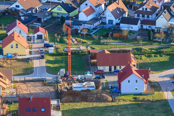 Vue aérienne de Rue Magdalena-Wingerter à le quartier Schaidt in Wörth am Rhein dans le département Rhénanie-Palatinat, Allemagne