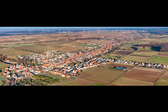 Vue aérienne de Panorama de Dorfansiocht depuis le sud-ouest à Freckenfeld dans le département Rhénanie-Palatinat, Allemagne