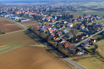 Vue aérienne de Heinrich-von-Fleckenstein-Straße à Kapsweyer dans le département Rhénanie-Palatinat, Allemagne