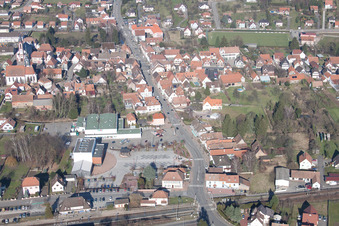 Soultz-sous-Forêts dans le département Bas Rhin, France vue du ciel