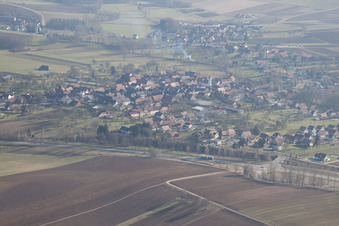 Image drone de Schœnenbourg dans le département Bas Rhin, France