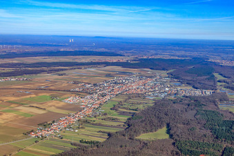 Vue de la ville depuis le sud-ouest à Kandel dans le département Rhénanie-Palatinat, Allemagne d'en haut