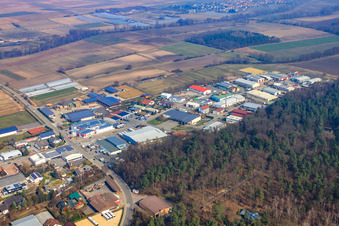 Vue aérienne de Zone commerciale d'Am Gäxwald vue du sud à Herxheim bei Landau dans le département Rhénanie-Palatinat, Allemagne