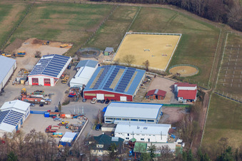 Vue aérienne de Parc industriel de Gäxwald avec emballage transparent Weber GmbH, REGAB GmbH génie civil et Feinwerk précision et technique de mesure GmbH & Co. KG à Herxheim bei Landau dans le département Rhénanie-Palatinat, Allemagne