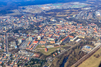 Vue aérienne de Parc municipal Fronte Lamotte, Germersheim, Luitpoldplatz et Tournuser-Platz à Germersheim dans le département Rhénanie-Palatinat, Allemagne